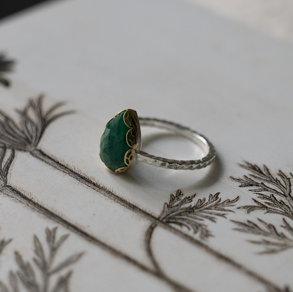 ANILLO CARUSSO RAIZ DE ESMERALDA