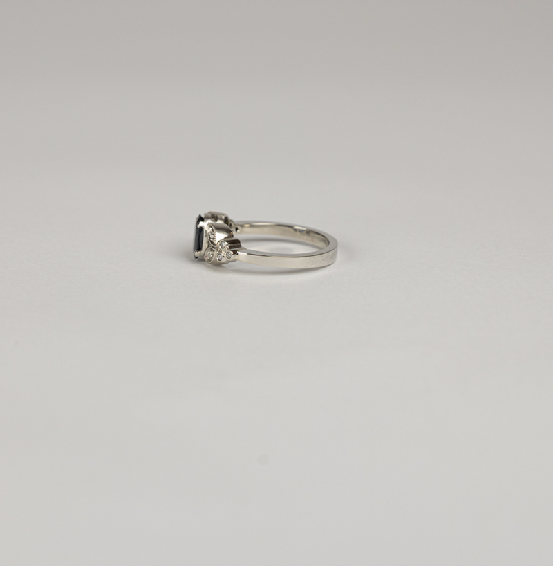 ANILLO ANGELIS