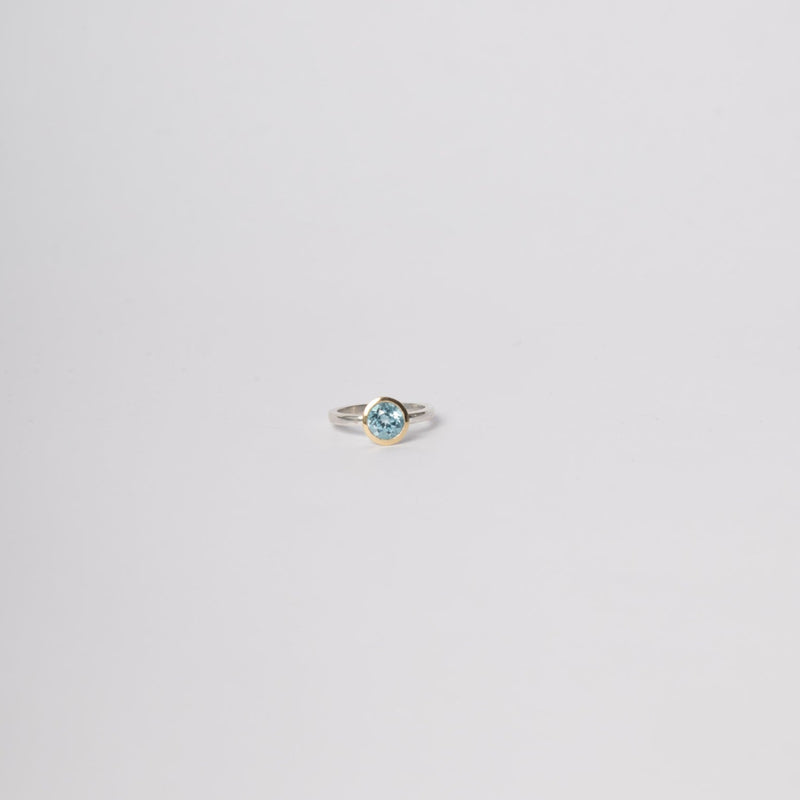 ANILLO SIBARI TOPACIO AZUL REDONDO GRANDE ( PRE ORDER)