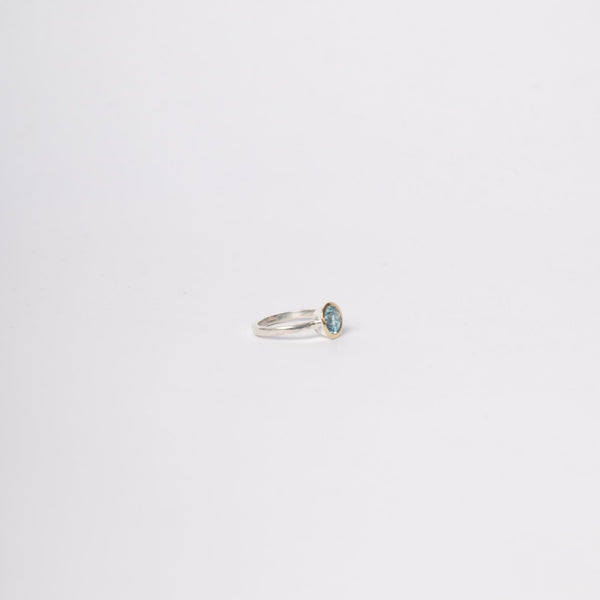 ANILLO SIBARI TOPACIO AZUL REDONDO GRANDE ( PRE ORDER)
