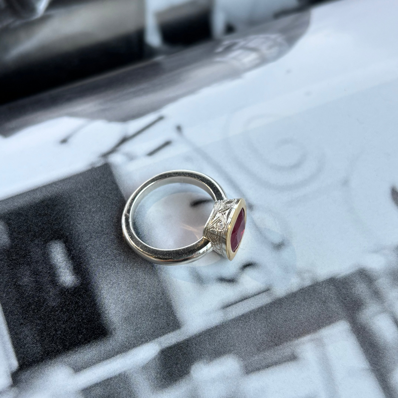 ANILLO SILVESTRI RUBI