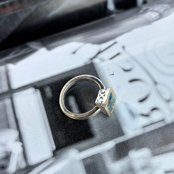 ANILLO FABBIANI TOPACIO CORTE ESMERALDA