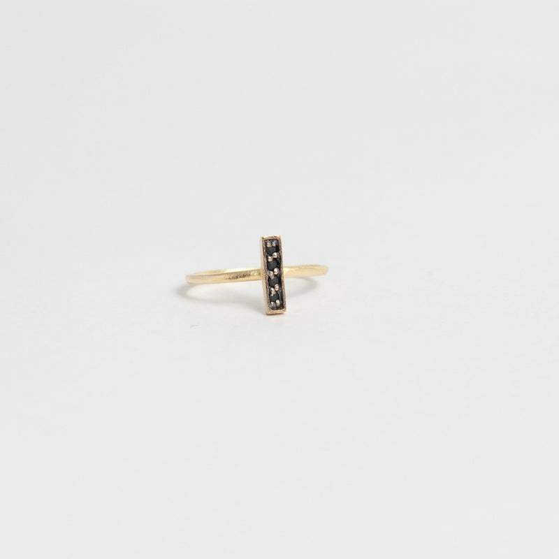 ANILLO PIETRE NERE ENCHAPADO EN ORO