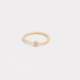 ANILLO SCINTILLANTE ENCHAPADO EN ORO OPACO